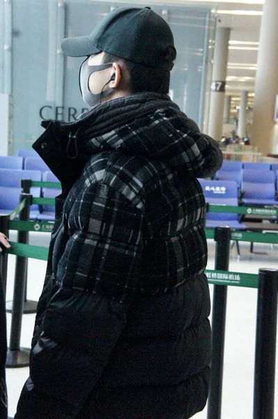 Singer Jackson Yee Yangqianxi Chinese Boy Group Tfboys Arrives Shanghai — Stock Photo, Image