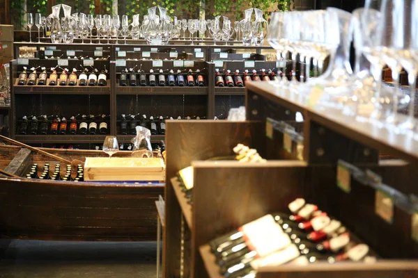 100 000 Botellas Vino Exhiben Museo Vinos Tintos Más Grande —  Fotos de Stock
