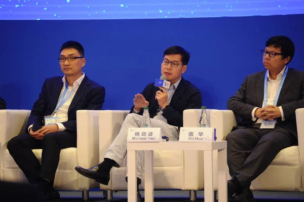 Esquerda Colin Huang Zheng Diretor Executivo Fundador Pinduoduo Yao Jinbo — Fotografia de Stock