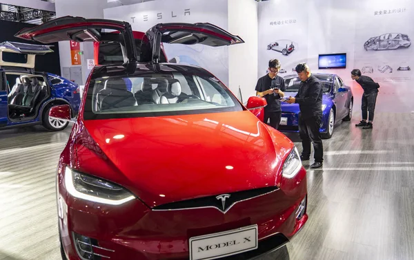 Ein Tesla Model Elektroauto Wird Während Der Shanghai Pudong International — Stockfoto