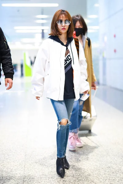 Taiwanees Zangeres Jolin Tsai Arriveert Bij Shanghai Hongqiao International Airport — Stockfoto