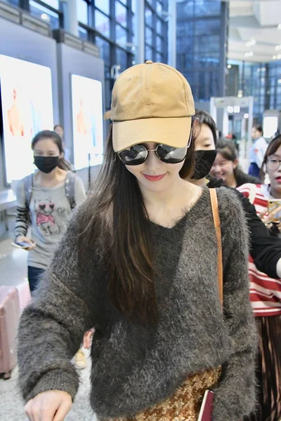 Chinese Actrice Tiffany Tang Tang Yan Arriveert Bij Shanghai Hongqiao — Stockfoto