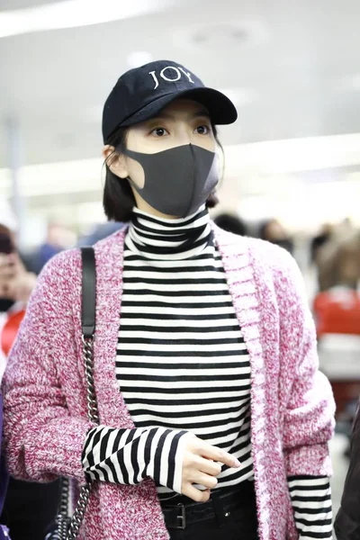 Chinese Actrice Victoria Lied Nummer Qian Arriveert Bij Shanghai Hongqiao — Stockfoto