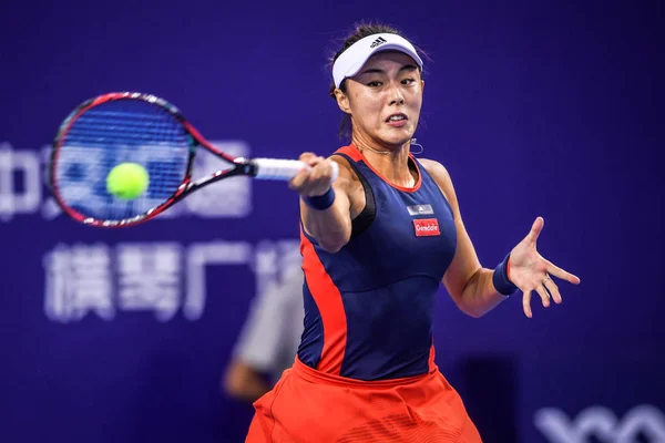 Wang Qiang Della Cina Torna Colpo Daria Kasatkina Della Russia — Foto Stock