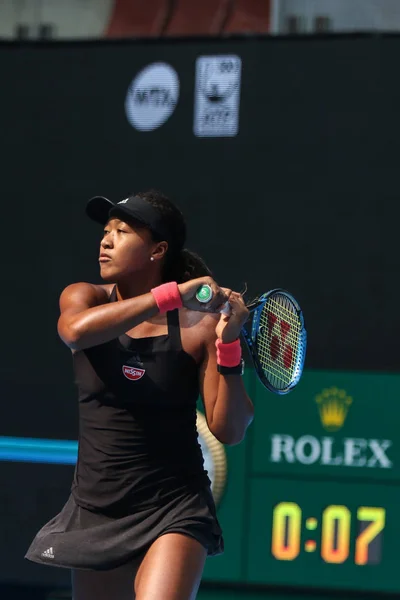 Naomi Osaka Japonii Zwraca Strzał Przed Zhang Shuai Chin Ich — Zdjęcie stockowe