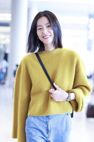 Chinees Model Liu Wen Aankomt Een Luchthaven Voor Vertrek Shanghai — Stockfoto