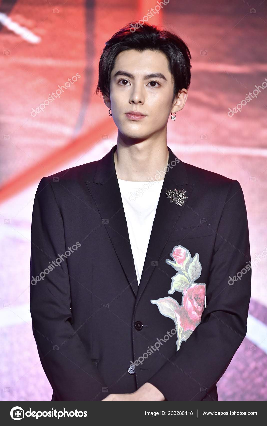 Chinese Actor Dylan Wang Hedi New Lineup Chinese Boy Group – Stock  Editorial Photo © ChinaImages #233280418
