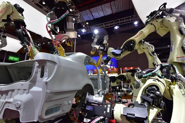 Robotů Nachi Otc Svařovací Technologie Provádět Svařování Číně Mezinárodní Dovozní — Stock fotografie