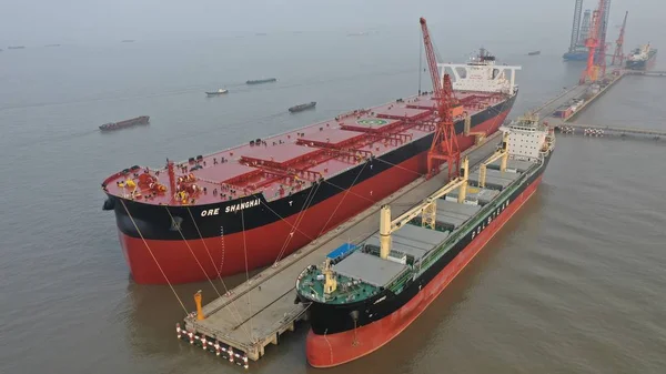 Ore Shanghai Maior Transportador Minério Mundo Para Transporte Minério Ferro — Fotografia de Stock