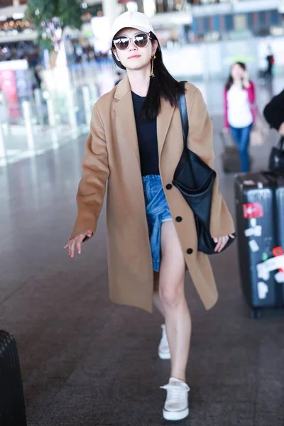 Actrița Taiwaneză Michelle Chen Este Fotografiată Aeroportul Internațional Shanghai Hongqiao — Fotografie, imagine de stoc