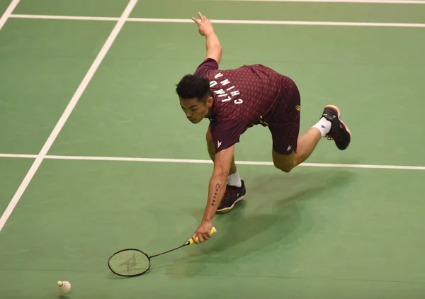 Lin Dan Chiny Zwraca Strzał Kento Momota Japonii Ich Pierwszym — Zdjęcie stockowe