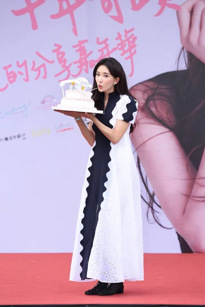台湾のモデルで女優リン チーリンに 2018 日台北 台湾のファン ミーティング イベントを出席します — ストック写真