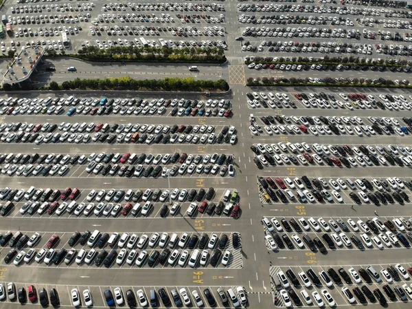 Légi Felvétel Parkoló Csaknem Teljes Üdülők Autók Egy Vidámparkban Során — Stock Fotó