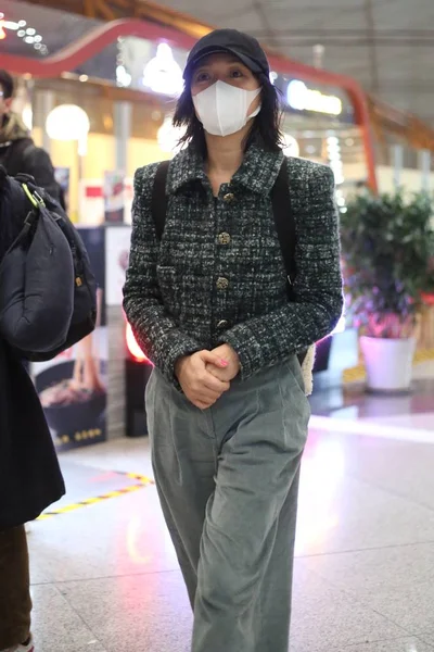 2018 日中国北京市に北京首都国際空港に到着した中国の女優周迅 — ストック写真