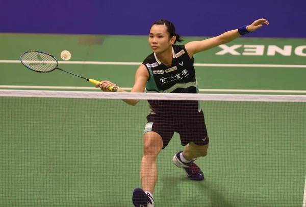 Tai Tzu Ying Chinese Taipei Zwraca Strzał Carolina Marin Hiszpanii — Zdjęcie stockowe