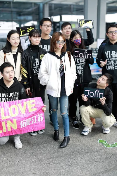 Taiwanese Singer Jolin Tsai Arrives Shanghai Hongqiao International Airport Departure — Stock Photo, Image