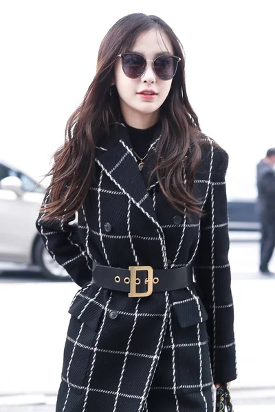 Skådespelerska Från Hong Kong Angelababy Anländer Shanghai Hongqiao International Airport — Stockfoto