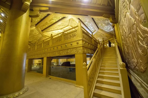 Vue Intérieure Palais Bouddhiste Cuivre Pur Avec Bouddha Couché Temple — Photo