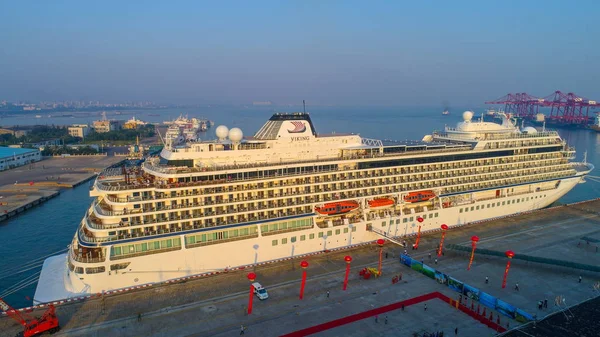 Crucero Estadounidense Viking Orion Está Atracado Ciudad Portuaria Haikou Por — Foto de Stock