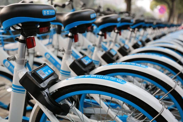 Des Vélos Service Chinois Partage Vélos Hellobike Sont Alignés Dans — Photo