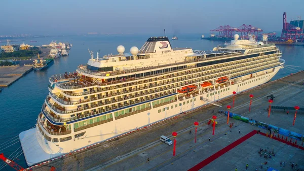 Crucero Estadounidense Viking Orion Está Atracado Ciudad Portuaria Haikou Por — Foto de Stock