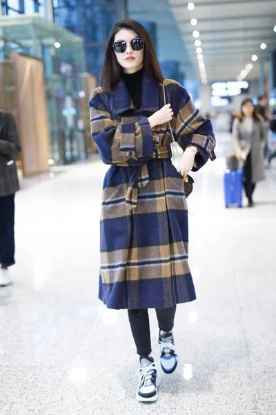 Kinesiska Supermodellen Han Sui Anländer Shanghai Hongqiao International Airport Shanghai — Stockfoto