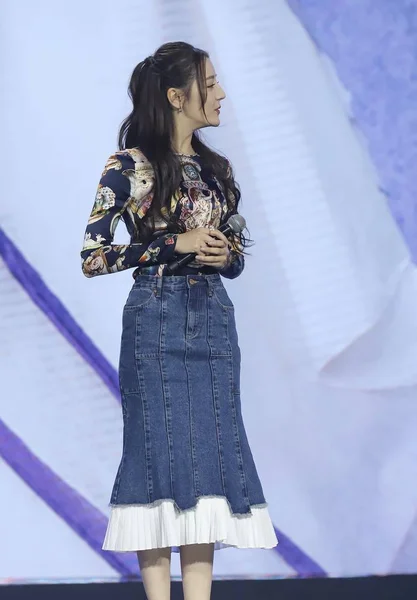 Chinese Oeigoerse Actrice Dilraba Dilmurat Maakt Van Rechtswege Een Persconferentie — Stockfoto