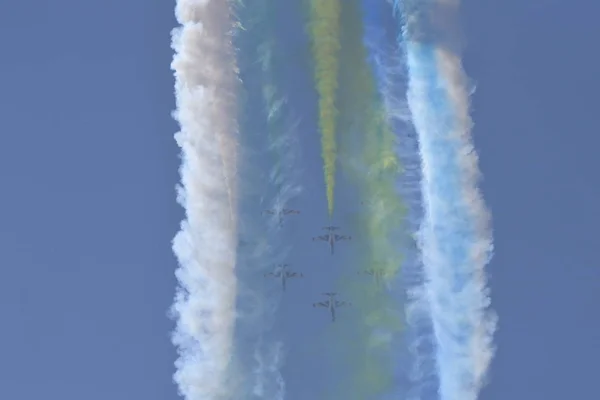 Los Aviones China Del Equipo Aerobático Hongying Decir Águila Roja — Foto de Stock