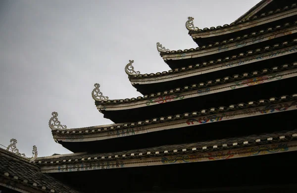 Residenti Locali Camminano Sul Sanjiang Fengyu Qiao Tipo Speciale Ponte — Foto Stock