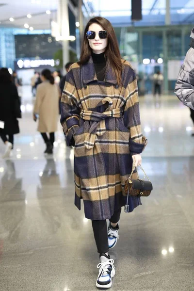 Kinesiska Supermodellen Han Sui Anländer Shanghai Hongqiao International Airport Shanghai — Stockfoto