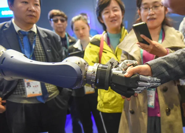 Schunk Finger Gripping Hand Svh Diseñado Para Robots Servicio Mano —  Fotos de Stock