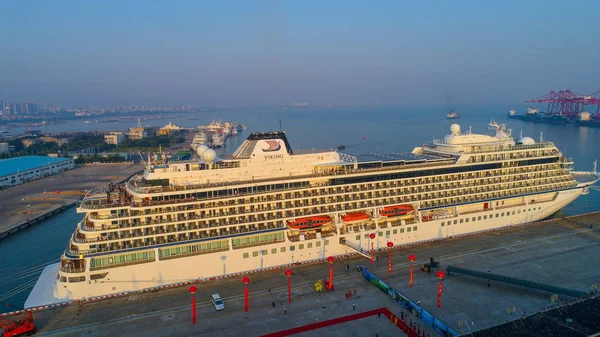 Das Kreuzfahrtschiff Wikinger Orion Liegt Zum Ersten Mal Der Hafenstadt — Stockfoto