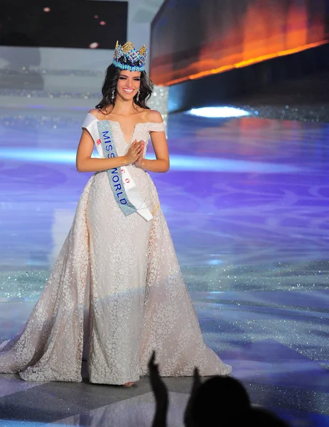 Miss Mexikó Vanessa Ponce Leon Reagál Után Hogy Koronázták Miss — Stock Fotó