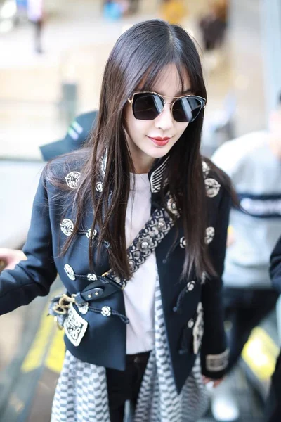 Actrice Hong Kong Angelababy Arrive Aéroport Shanghai Chine Octobre 2018 — Photo