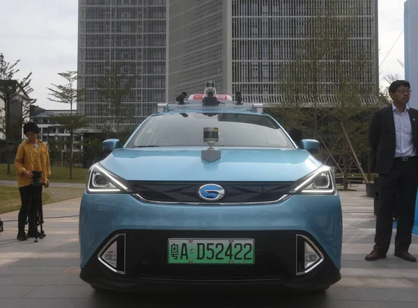 Kinas Första Självkörande Taxi Utvecklades Guangzhou Större Kollektivtrafik Företaget Enheter — Stockfoto