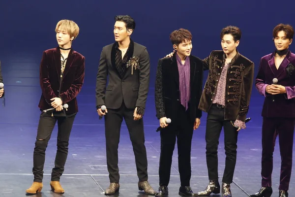 Membros Grupo Masculino Sul Coreano Super Junior Participam Apresentação Seu — Fotografia de Stock