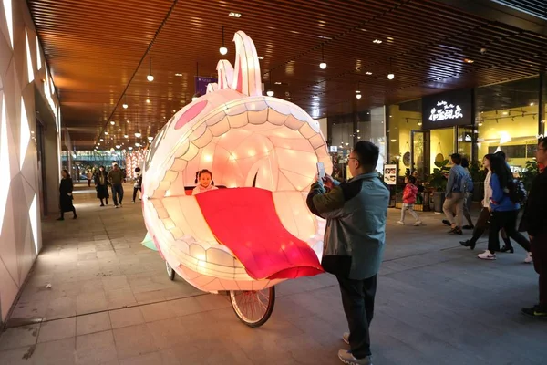 Vue Des Œuvres Lumineuses Exposées Lors Festival Lumière Ombre Shanghai — Photo