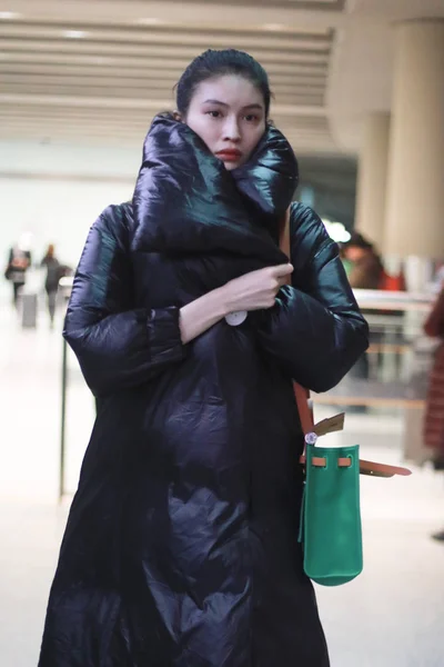 Supermodelo Chinês Sui Retratado Aeroporto Internacional Hongqiao Xangai China Novembro — Fotografia de Stock