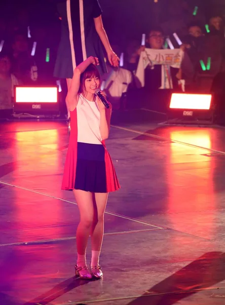 Anggota Grup Idola Perempuan Jepang Nogizaka46 Tampil Selama Konser Mereka — Stok Foto