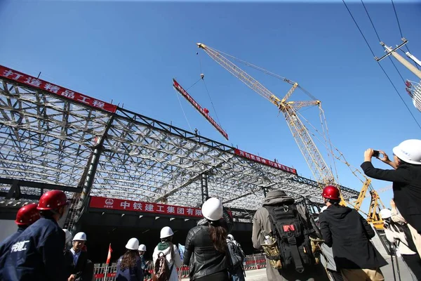 Utsikt Över Byggarbetsplatsen Huvudstrukturen För Qinghe Station Beijing Zhangjiakou Höghastighetsjärnvägen — Stockfoto