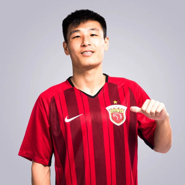 Pemain Sepak Bola Cina Lei Dari Shanghai Sipg Berpose Untuk — Stok Foto