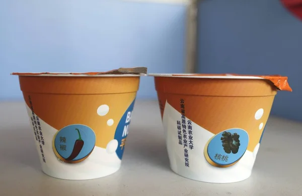 Aromatyzowany Chili Proszku Jogurt Jest Wyświetlany Mieście Kunming Południowo Zachodniej — Zdjęcie stockowe