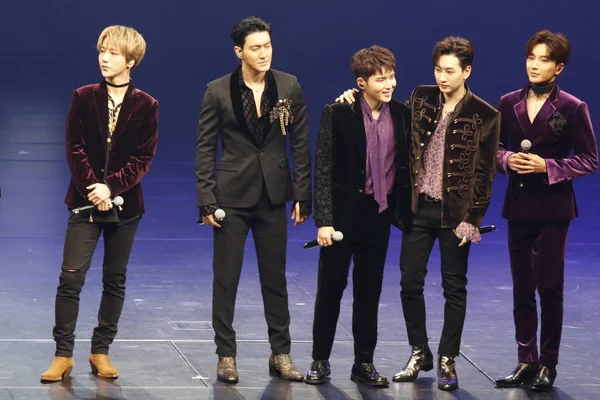 Membros Grupo Masculino Sul Coreano Super Junior Participam Apresentação Seu — Fotografia de Stock