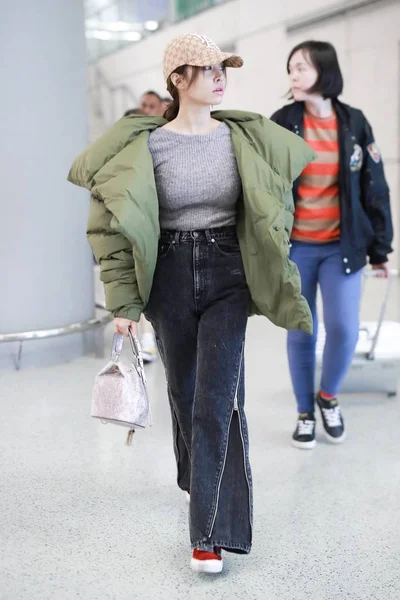 Taiwanees Zangeres Jolin Tsai Arriveert Bij Shanghai Hongqiao International Airport — Stockfoto