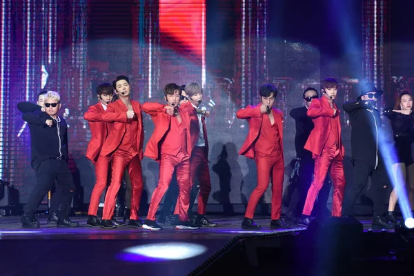 Medlemmar Sydkoreanska Pojkbandet Shinhwa Utföra 20Th Anniversary Tour Konserten Taipei — Stockfoto