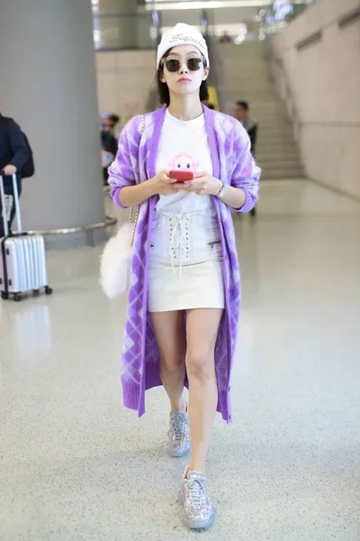 Kinesisk Skådespelerska Victoria Låt Eller Låt Qian Ankommer Shanghai Hongqiao — Stockfoto