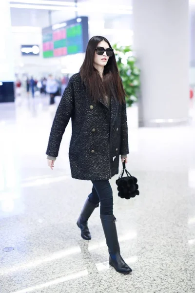 Chinese Model Sui Pictured Arriving Shanghai Hongqiao International Airport Shanghai — 스톡 사진