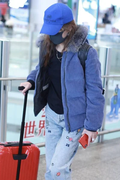 Китайская Актриса Чжао Вэй Фотографии Пекинском Столичном Международном Аэропорту Пекине — стоковое фото