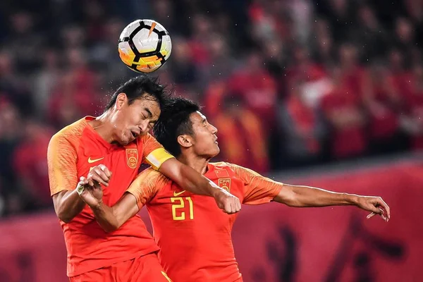 Feng Xiaoting Sinistra Della Nazionale Cinese Calcio Maschile Guida Palla — Foto Stock