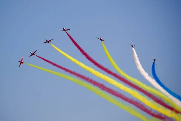 Los Aviones China Del Equipo Aerobático Hongying Decir Águila Roja —  Fotos de Stock